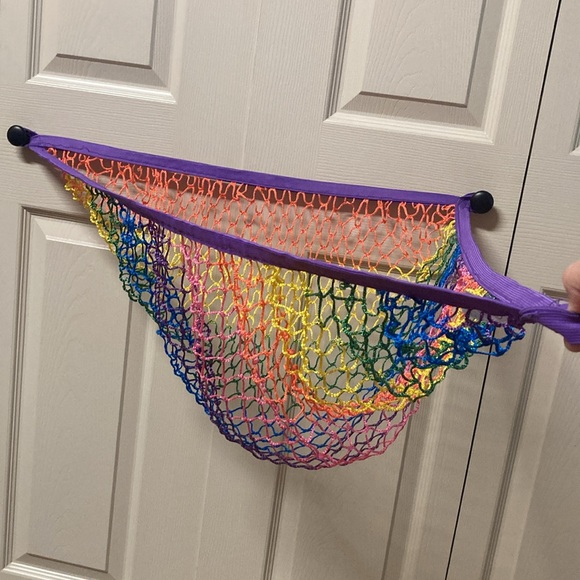 Miniowls Rainbow Toy Hammock - Picture 2 of 7